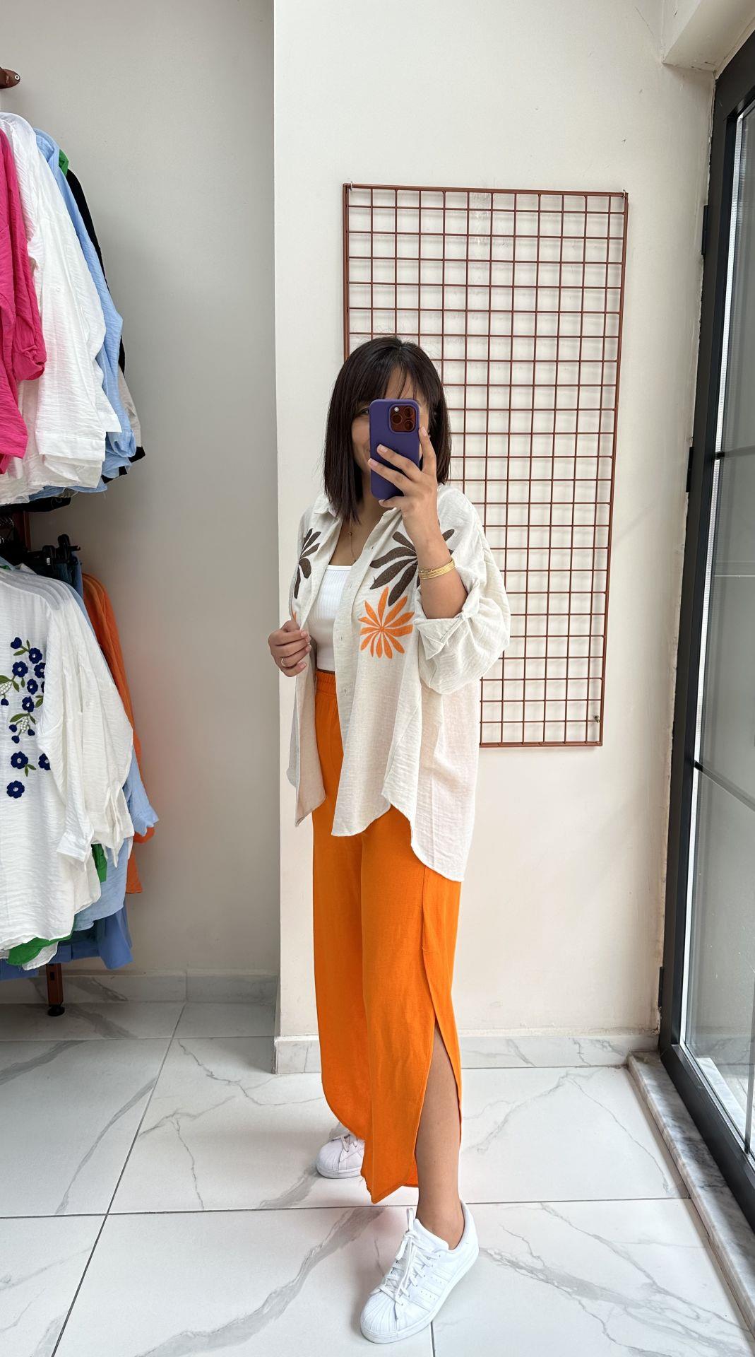 Turuncu Yırtmaçlı Keten Pantolon