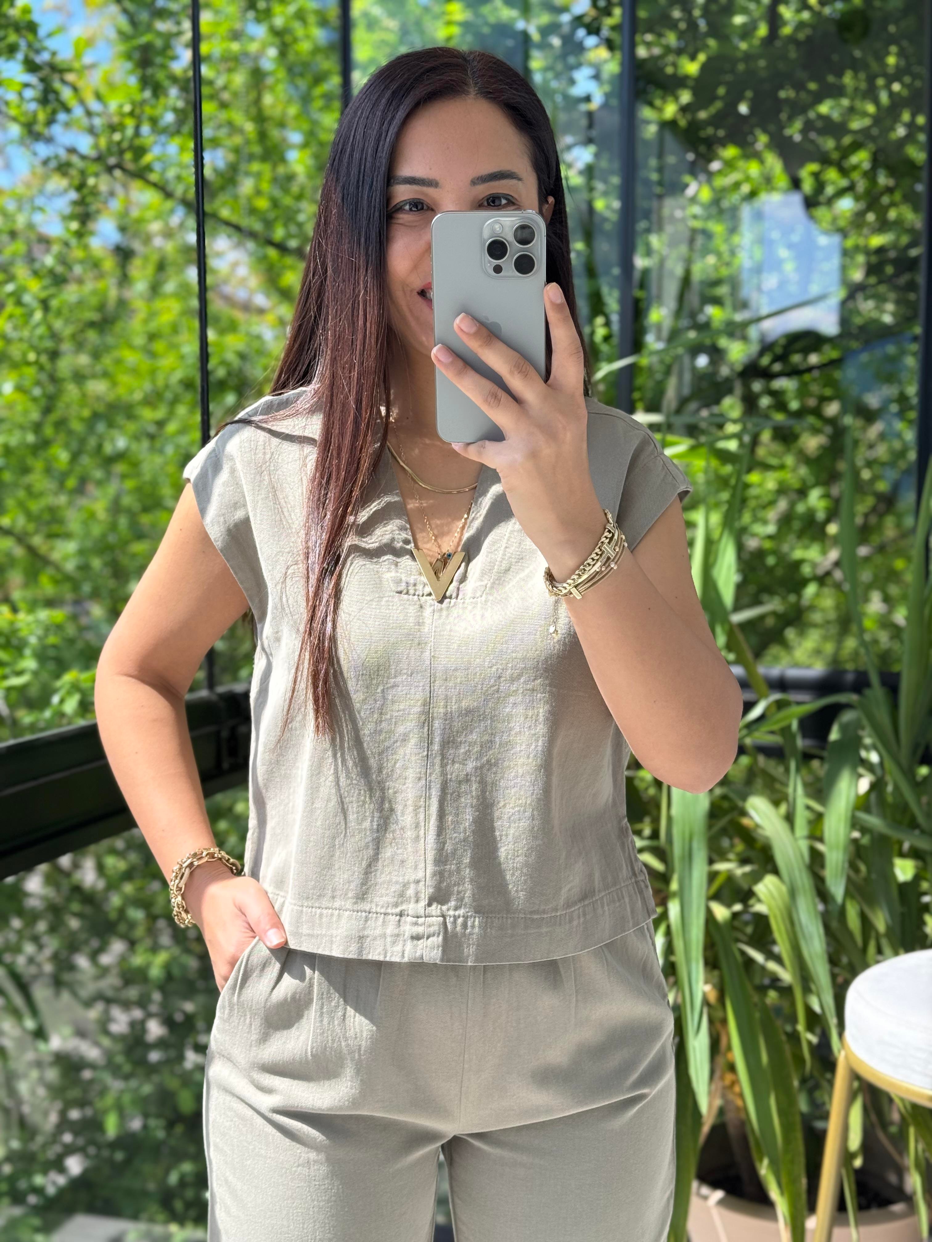 V Yaka Keten Bluz Haki Yeşili