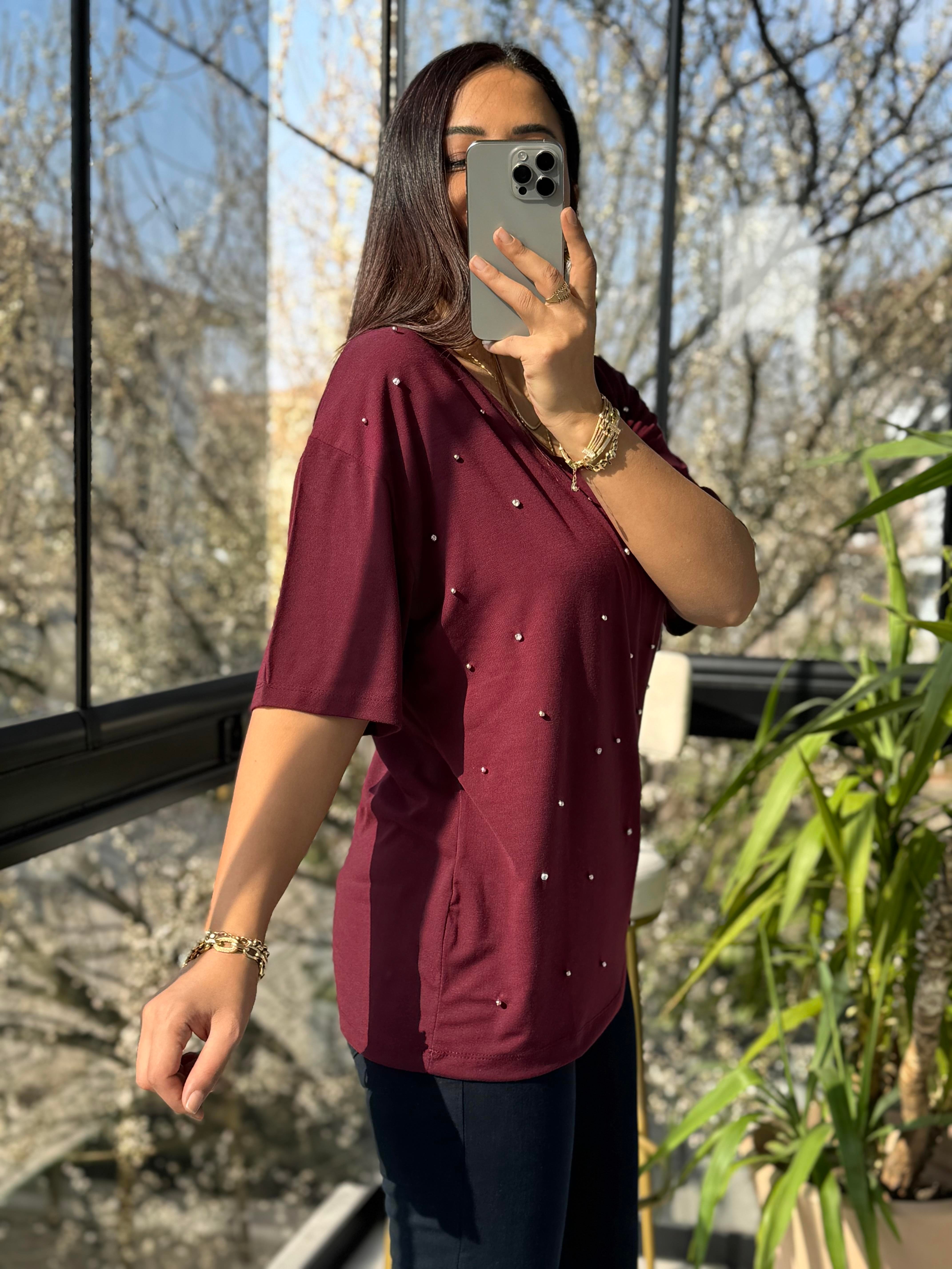V Yaka Taş Detaylı Tişört Bordo