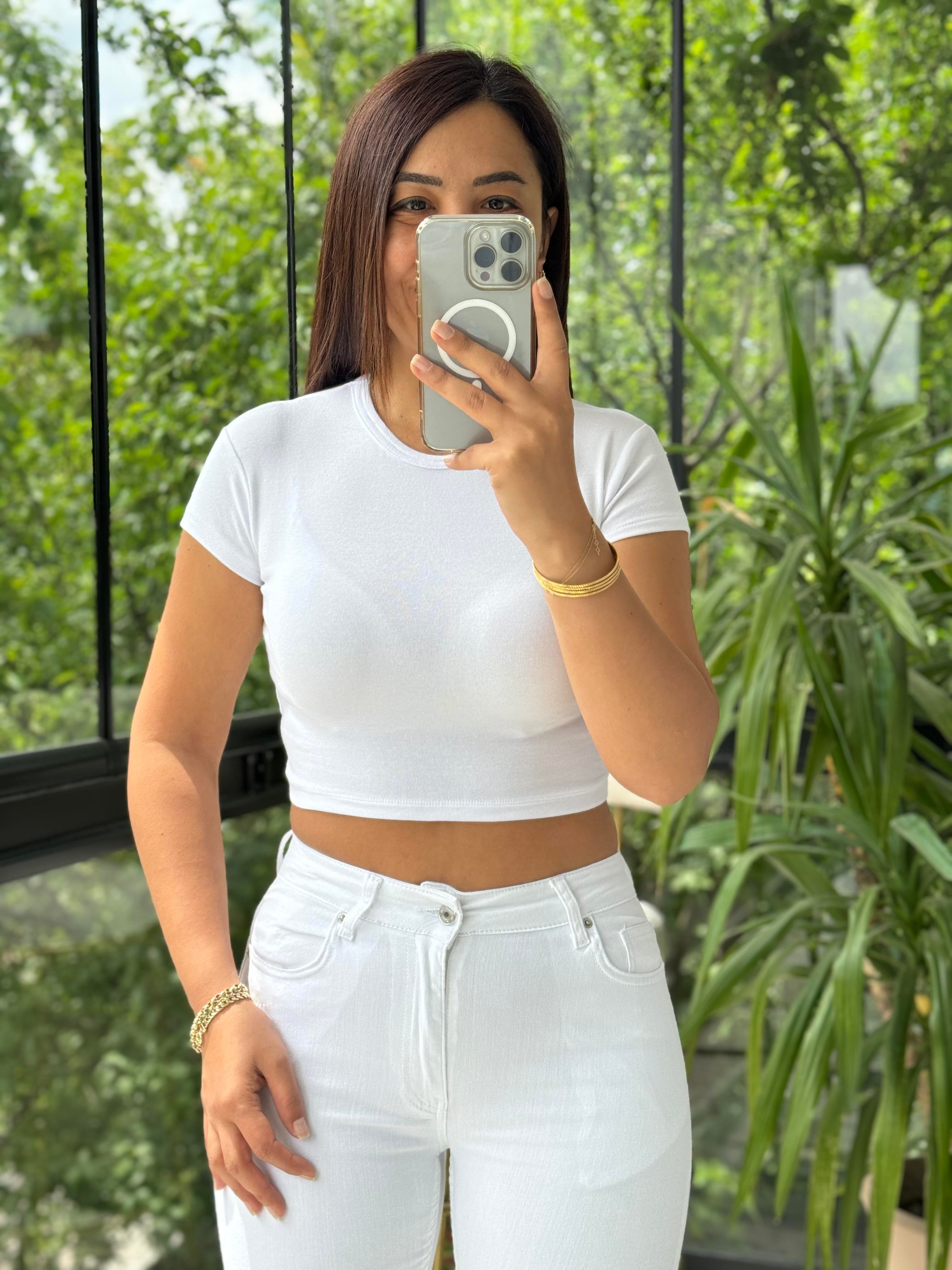 Vücuda Pamuklu Tişört Beyaz