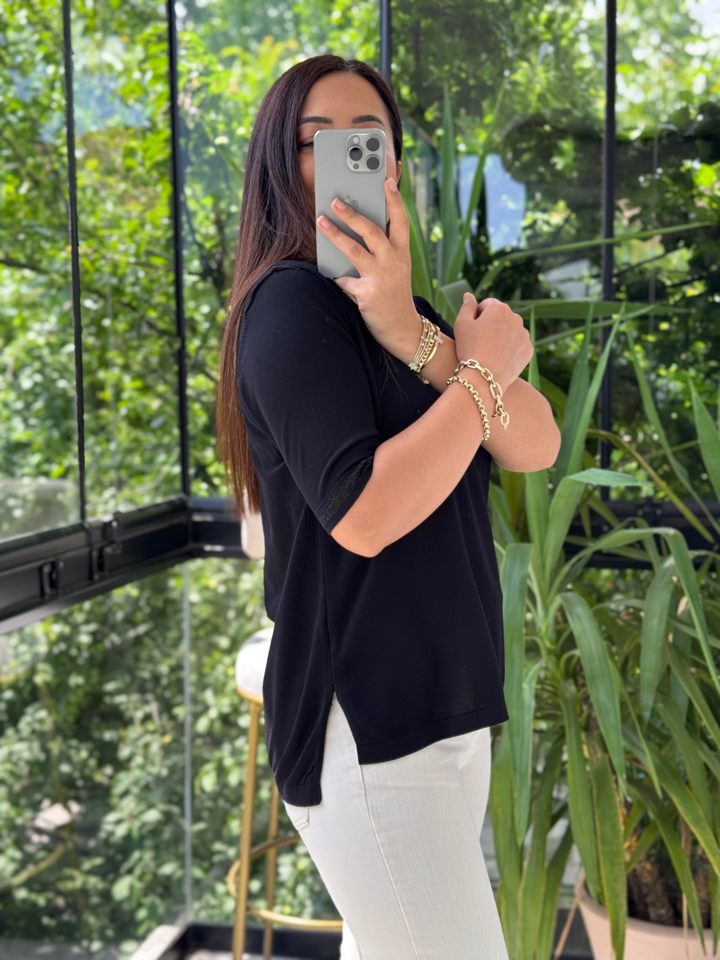 Yaka Ve Kol Özel Aksesuarlı Triko Bluz Siyah