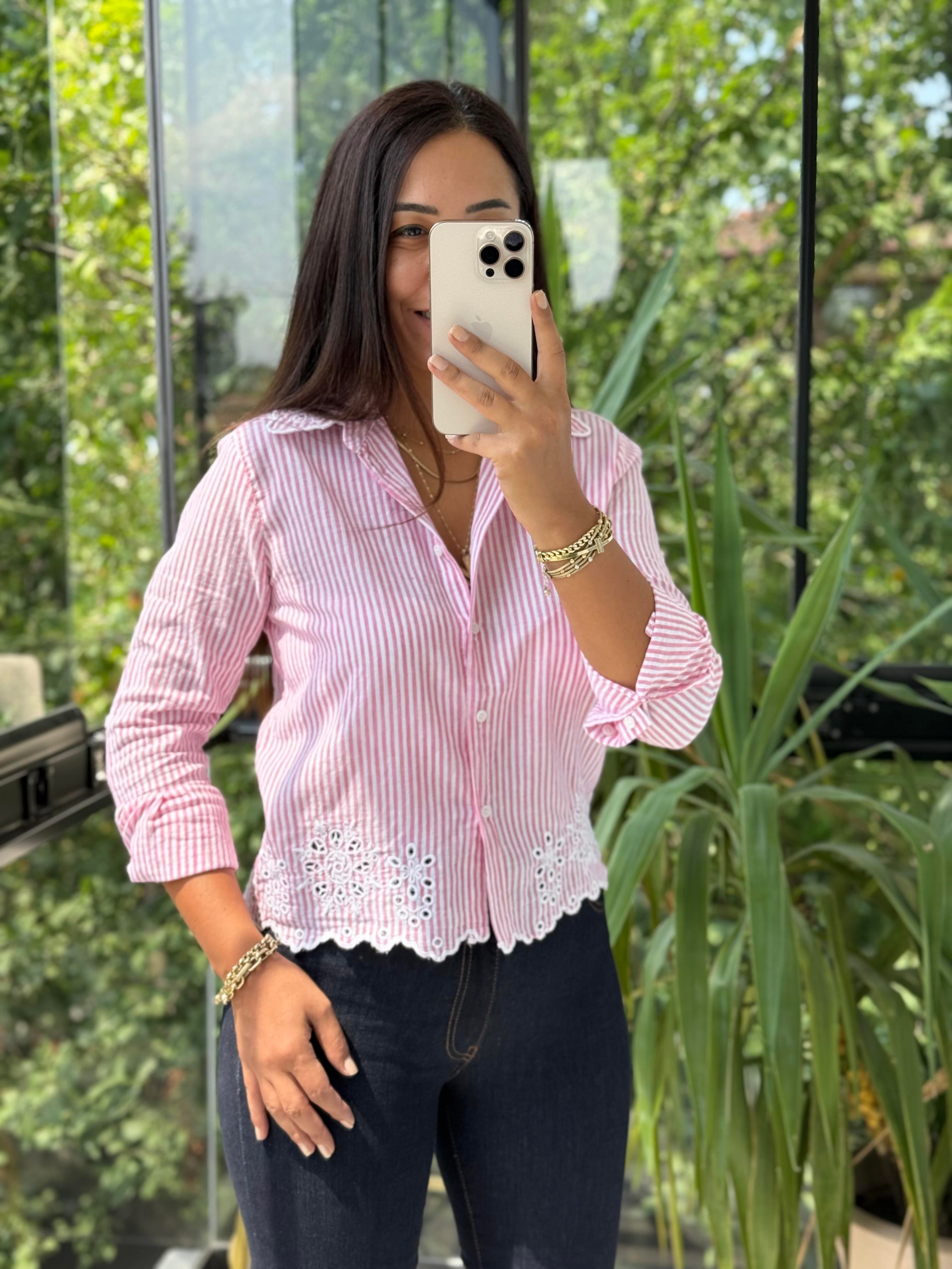 Yakası ve Altı Nakışlı Çizgili Pamuklu Gömlek Pembe