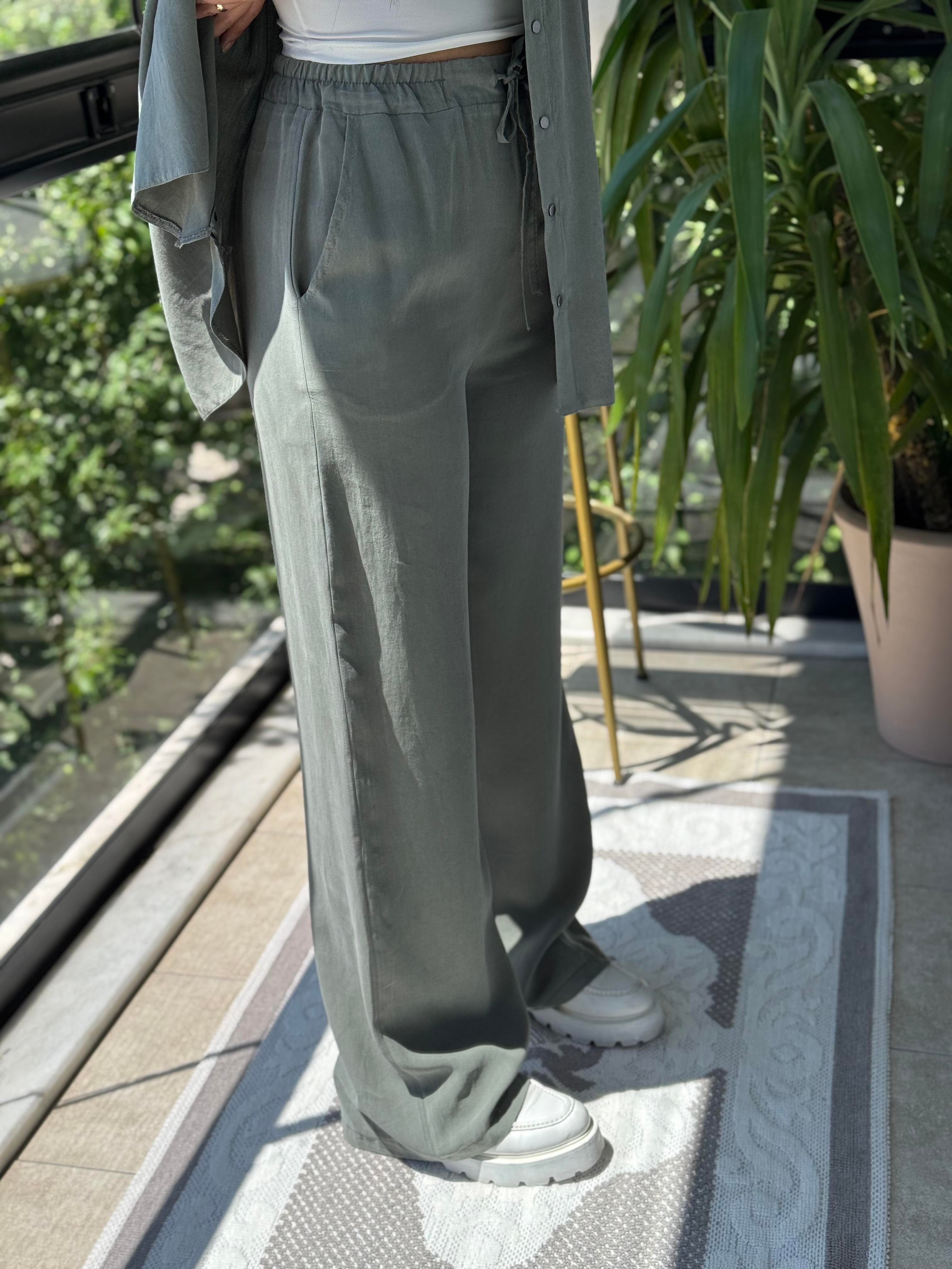 Yanları Çıtçıtlı Tensel Takım Haki Yeşili