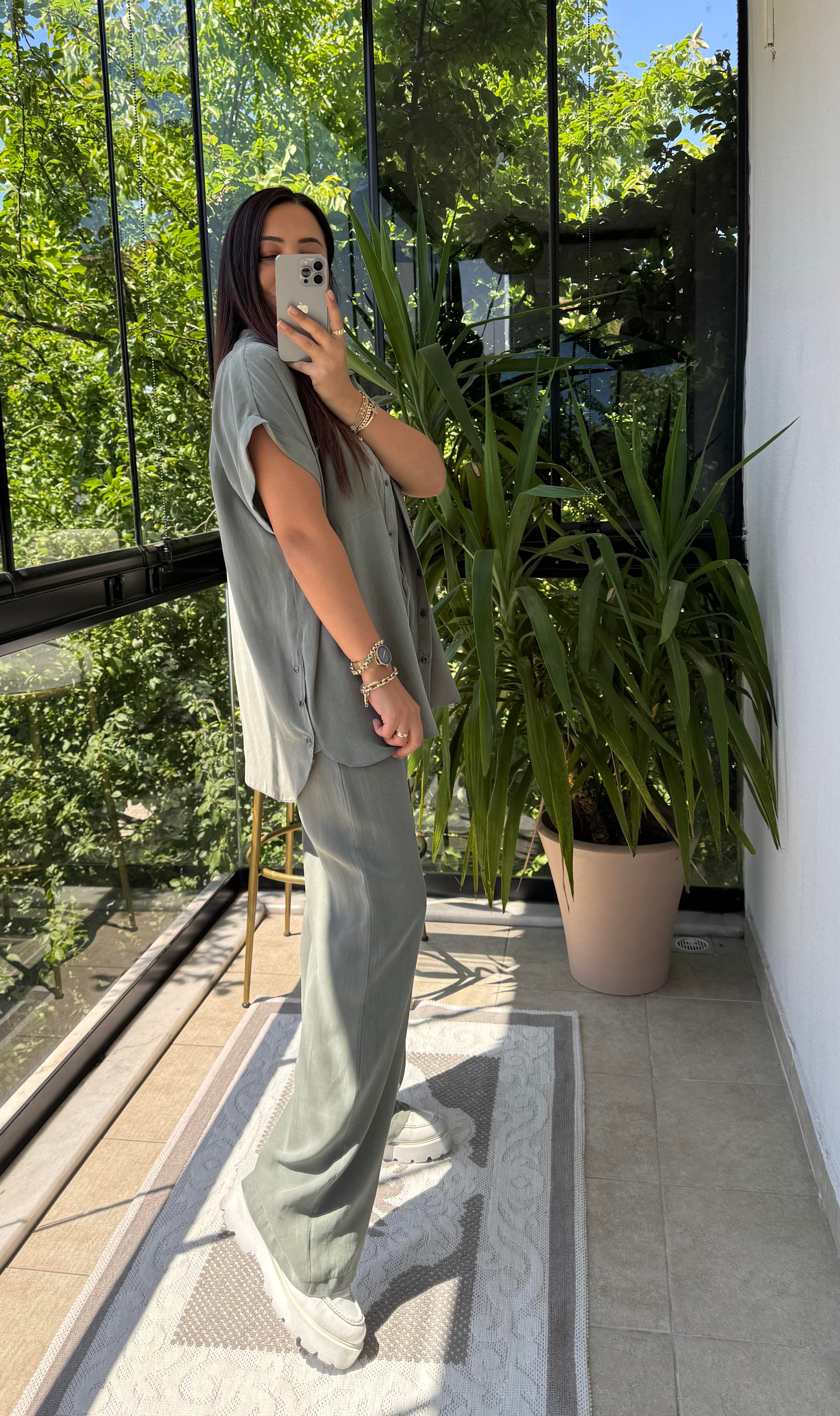 Yanları Çıtçıtlı Tensel Takım Haki Yeşili