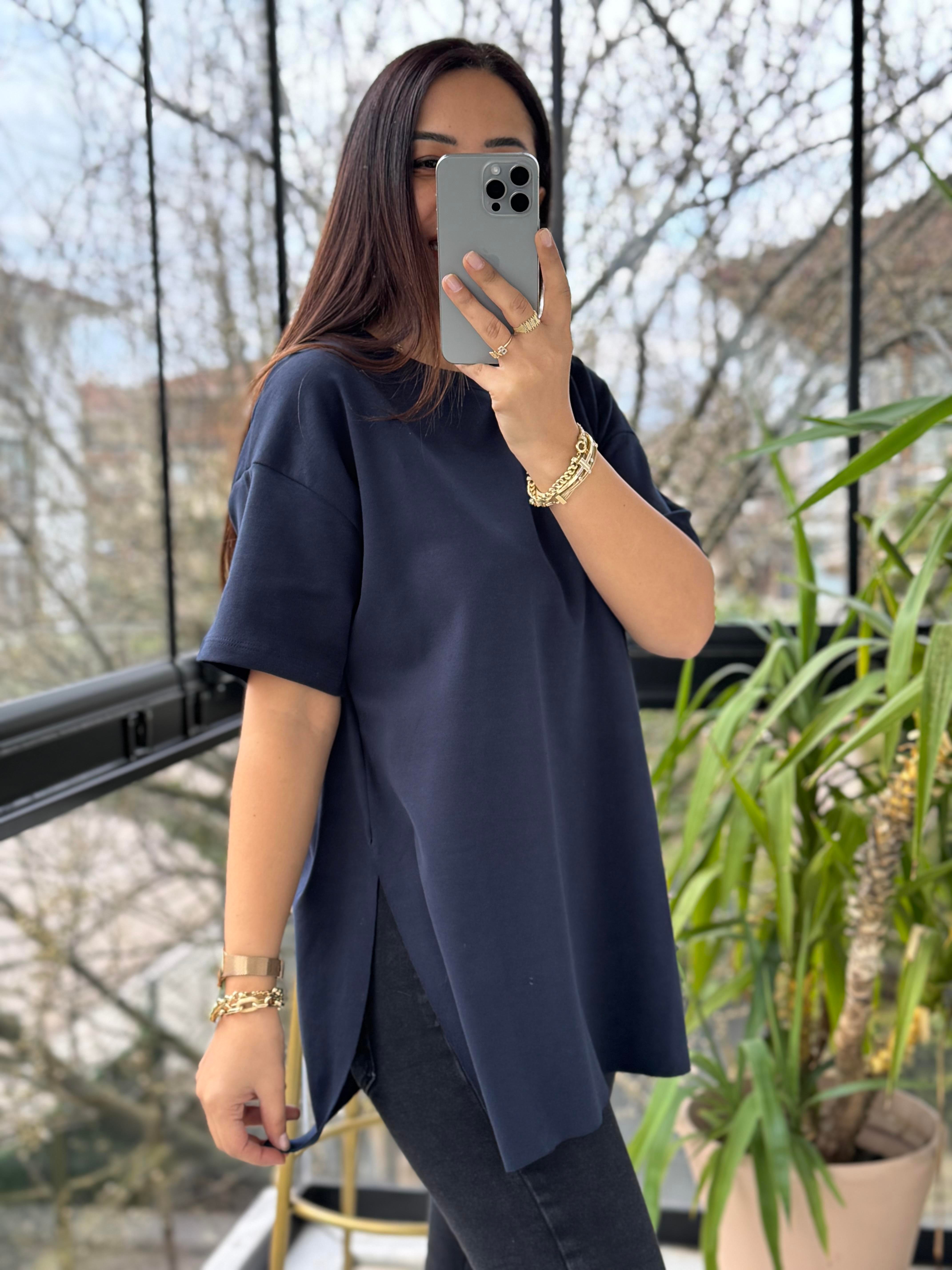 Yanları Yırtmaçlı Basic Tişört Lacivert