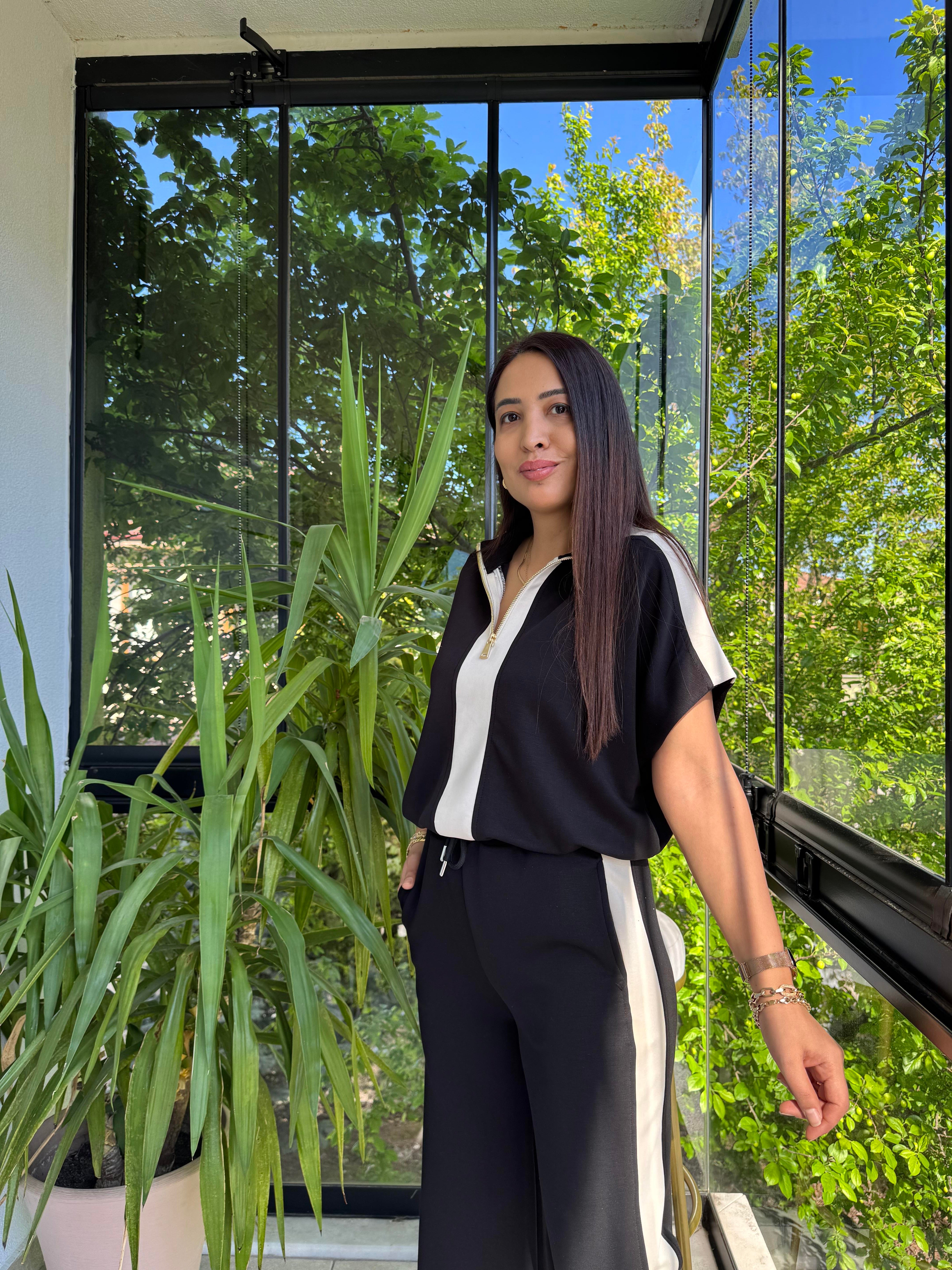 Yarım Fermuarlı Garnili Takım Siyah