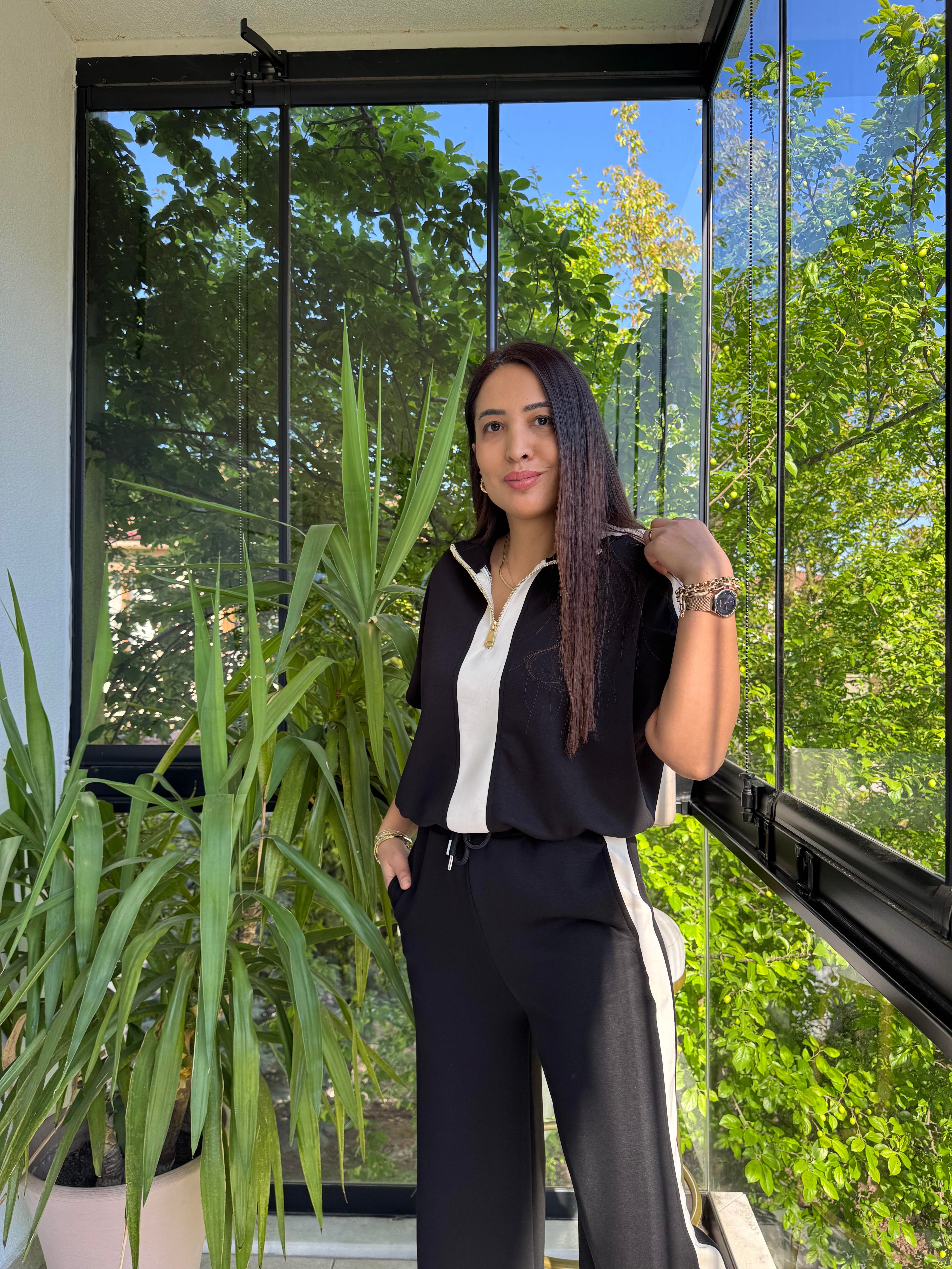 Yarım Fermuarlı Garnili Takım Siyah