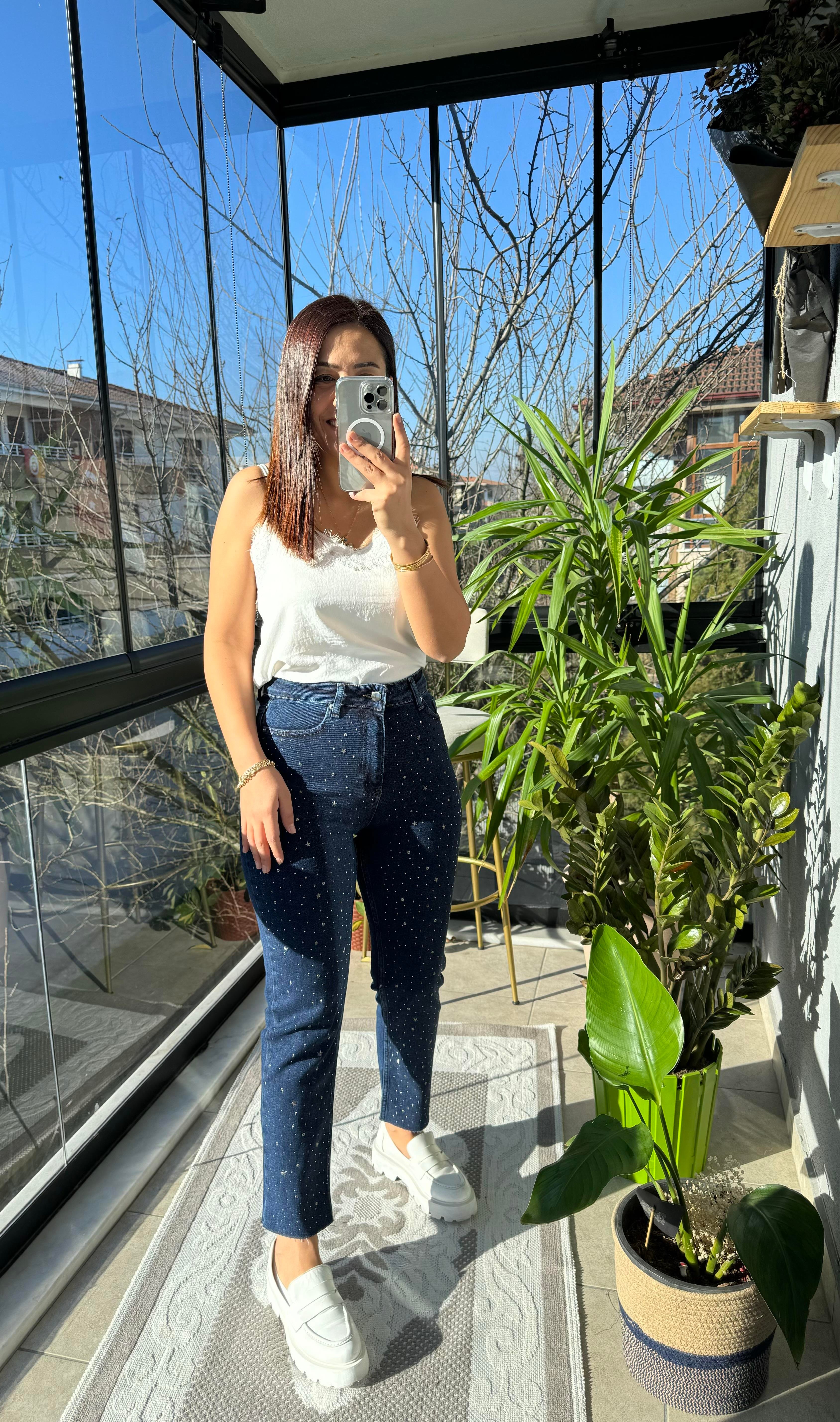 Yıldız Taşlı Kesik Paça Mom Jean Lacivert