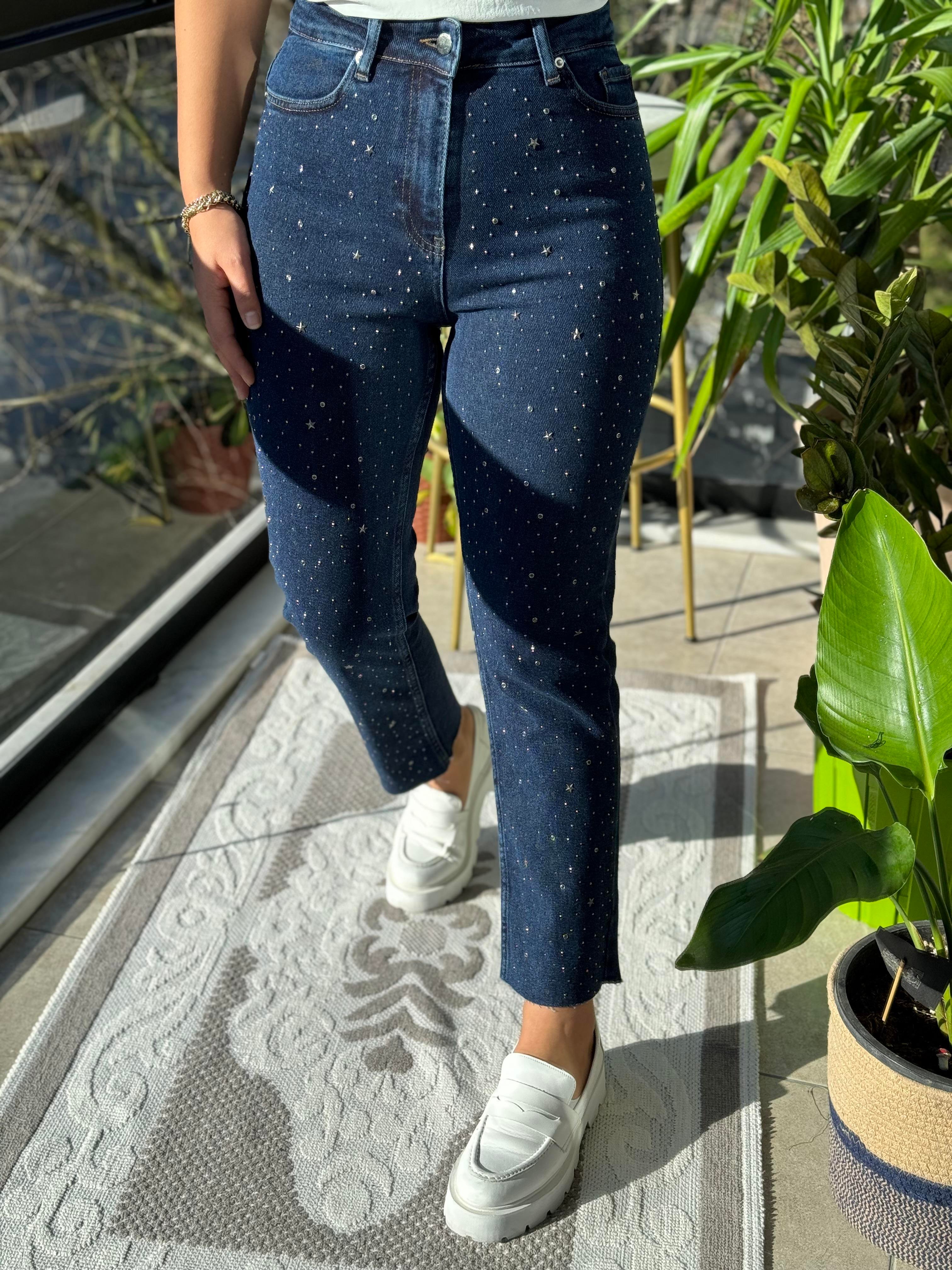 Yıldız Taşlı Kesik Paça Mom Jean Lacivert