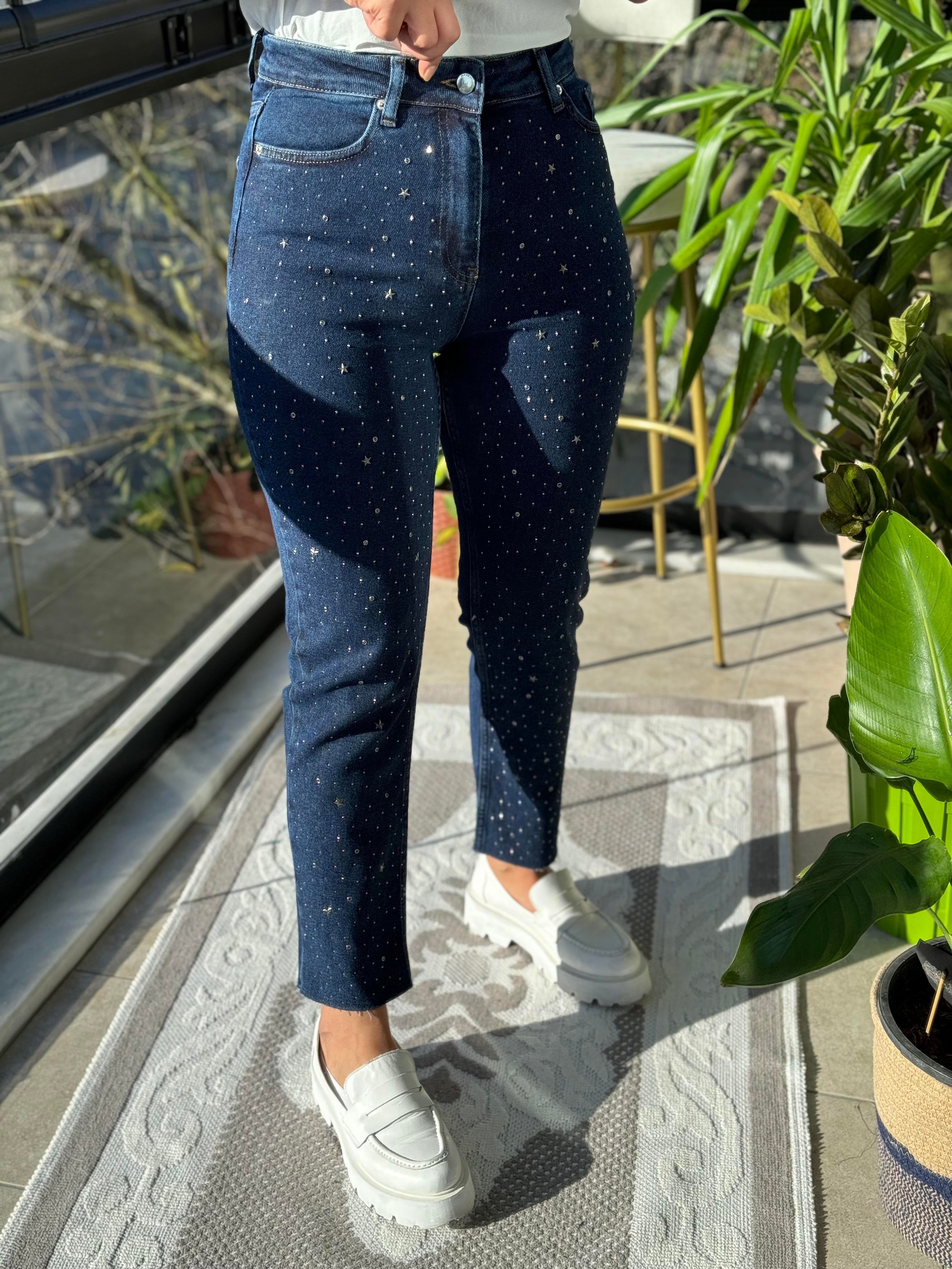Yıldız Taşlı Kesik Paça Mom Jean Lacivert