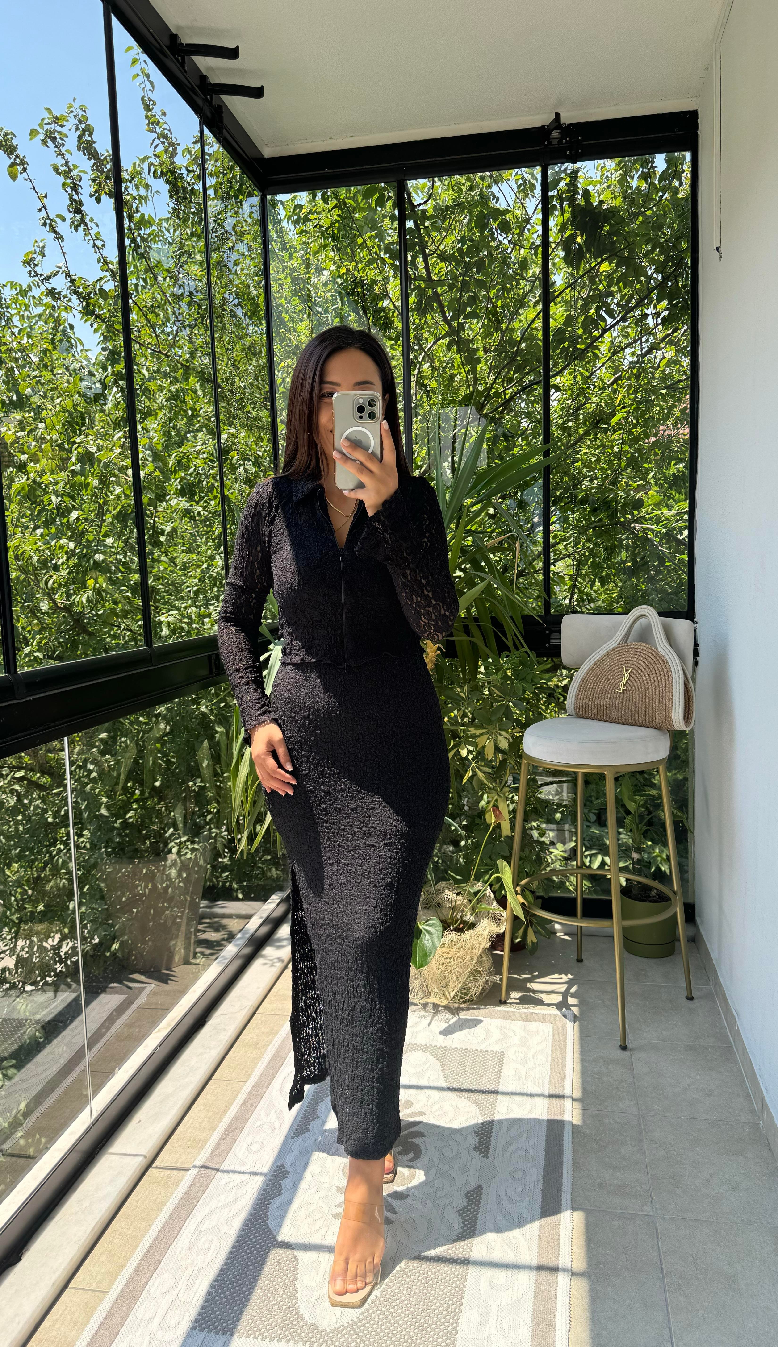 Yırtmaçlı Uzun Dantel Etek Siyah