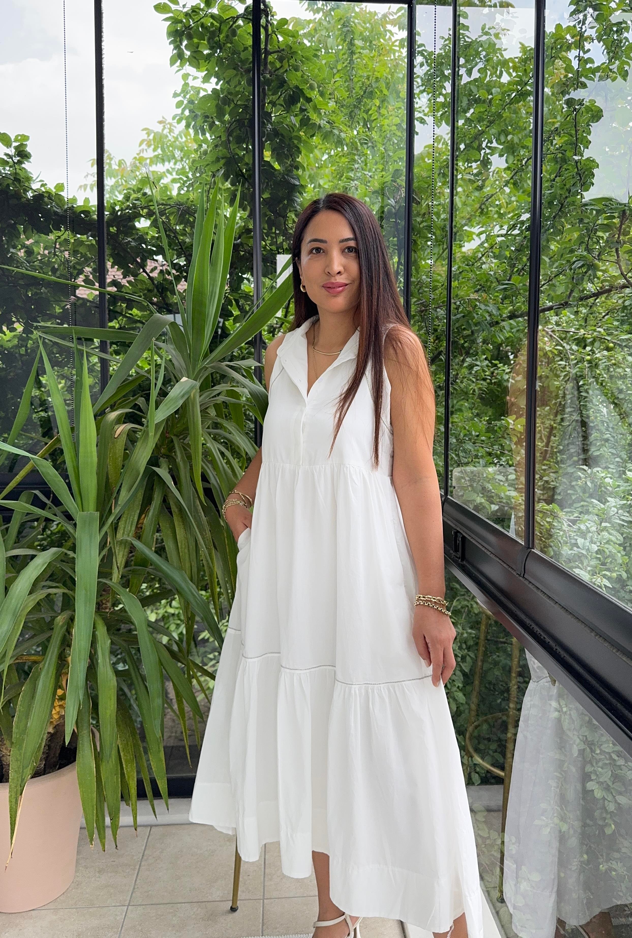 Zincir Detaylı Elbise Beyaz