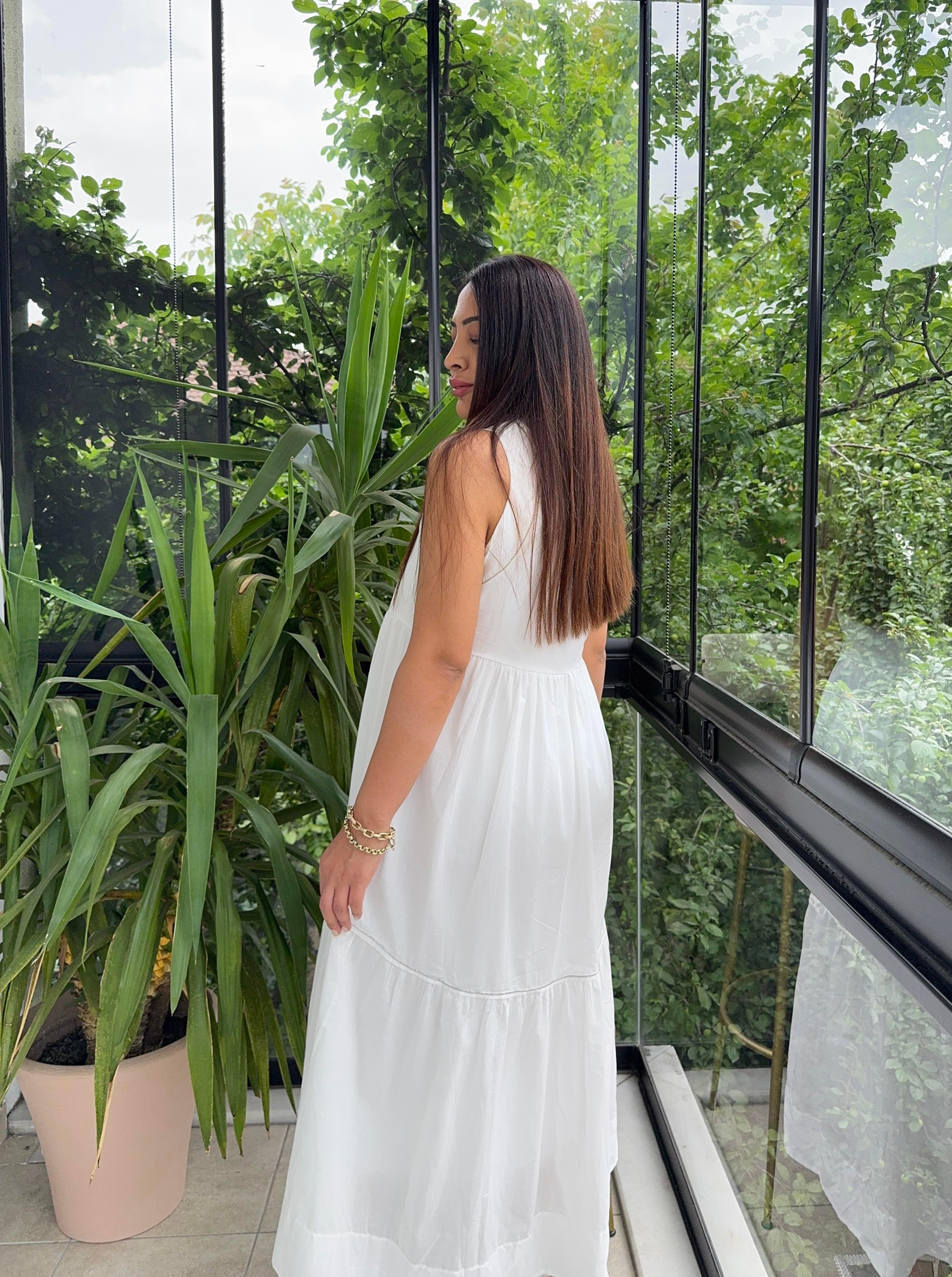 Zincir Detaylı Elbise Beyaz