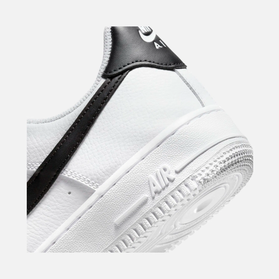 NIKENıke Aır Force 1'07 Kadın Beyaz Siyah Spor Ayakkabı