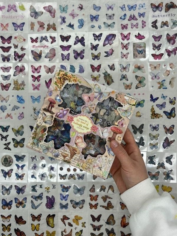  4 Bölmeli 100 Yaprak 600 Adet Özel Tasarım Retro Soft Renk Kelebekli  Sticker Set /Etiket / Çııkartma Su Geçirmez