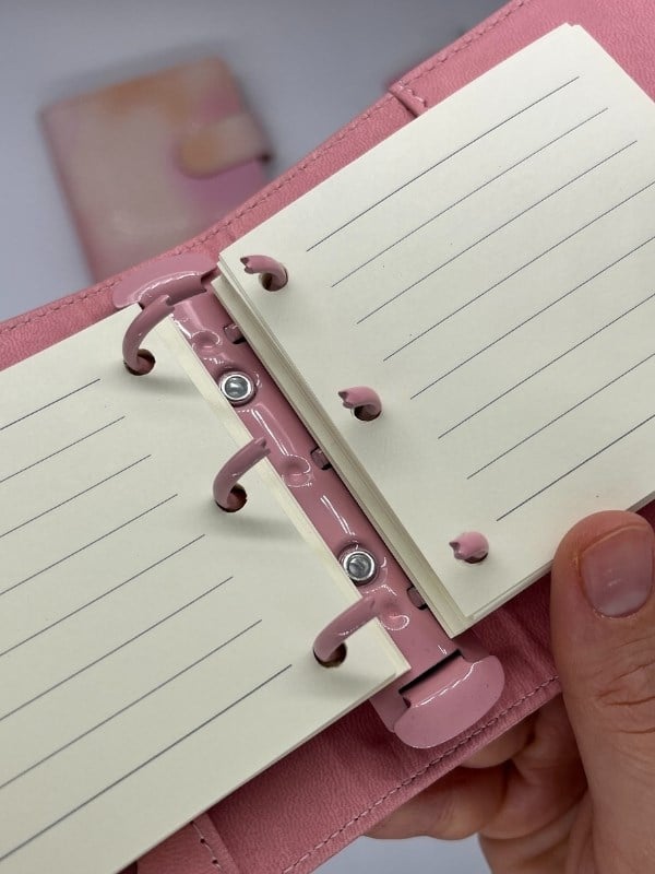  Mini Boy Pembe Krem Tonları Mıknatıslı PU Deri Kapaklı Sürdürülebilir Ajanda/ Planner/ Binder Defter 80 Yaprak (Çizgili, Değiştirilebilir Sayfa)
