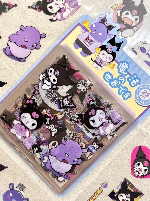  Sanrio Karakter Kuromi  25 Yaprak 140 Adet Pet Sticker Set Sarı Paket/Su Geçirmez/Etiket/Çıkartma/Bullet Journal