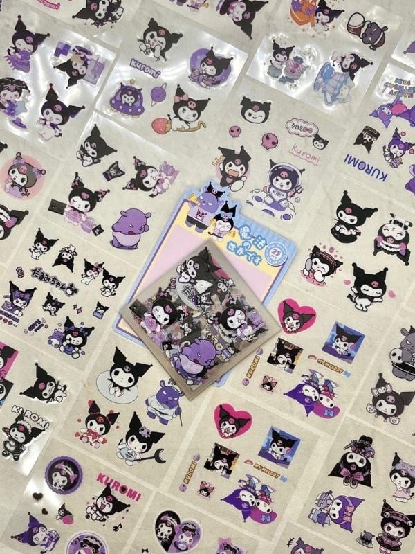  Sanrio Karakter Kuromi  25 Yaprak 140 Adet Pet Sticker Set Sarı Paket/Su Geçirmez/Etiket/Çıkartma/Bullet Journal