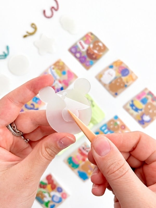 23 Parça Açık Yeşil Paket Kendi Anahtarlığını Tasarla Seti – Şeffaf Anahtarlık Aparatı / Renkli Zincir / Sticker / Etiket / Cımbız / Spatula DIY Aktivite Seti