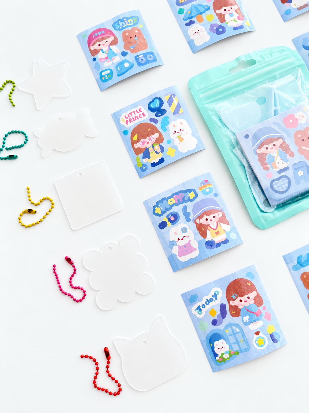 23 Parça Mavi Paket Kendi Anahtarlığını Tasarla Seti – Şeffaf Anahtarlık Aparatı / Renkli Zincir / Sticker / Etiket / Cımbız / Spatula DIY Aktivite Seti