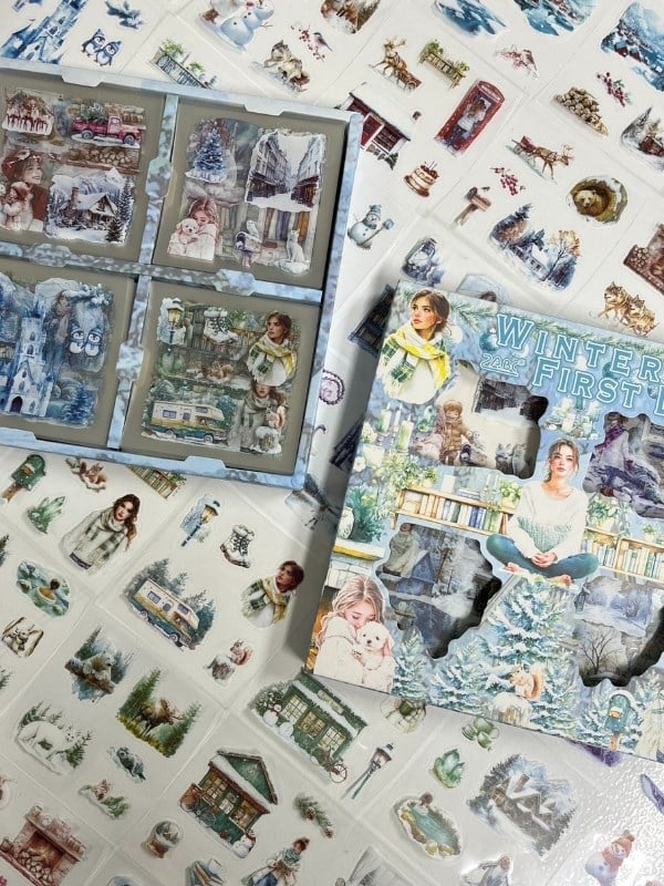 Aesthetic Frosty Girls Kış Masalı 4 Bölüm 100 Yaprak 484 Adet Kutu Sticker Seti/Etiket/Çıkartma
