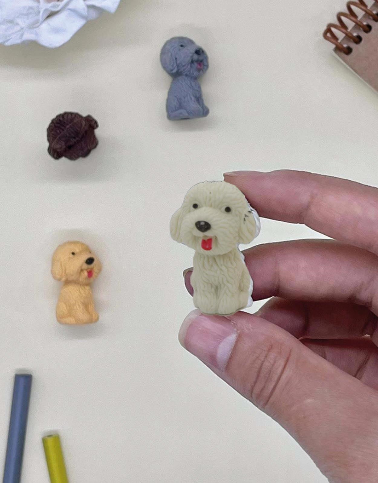 Beyaz Sevimli Dost Köpek Silgili Kalem Başlığı