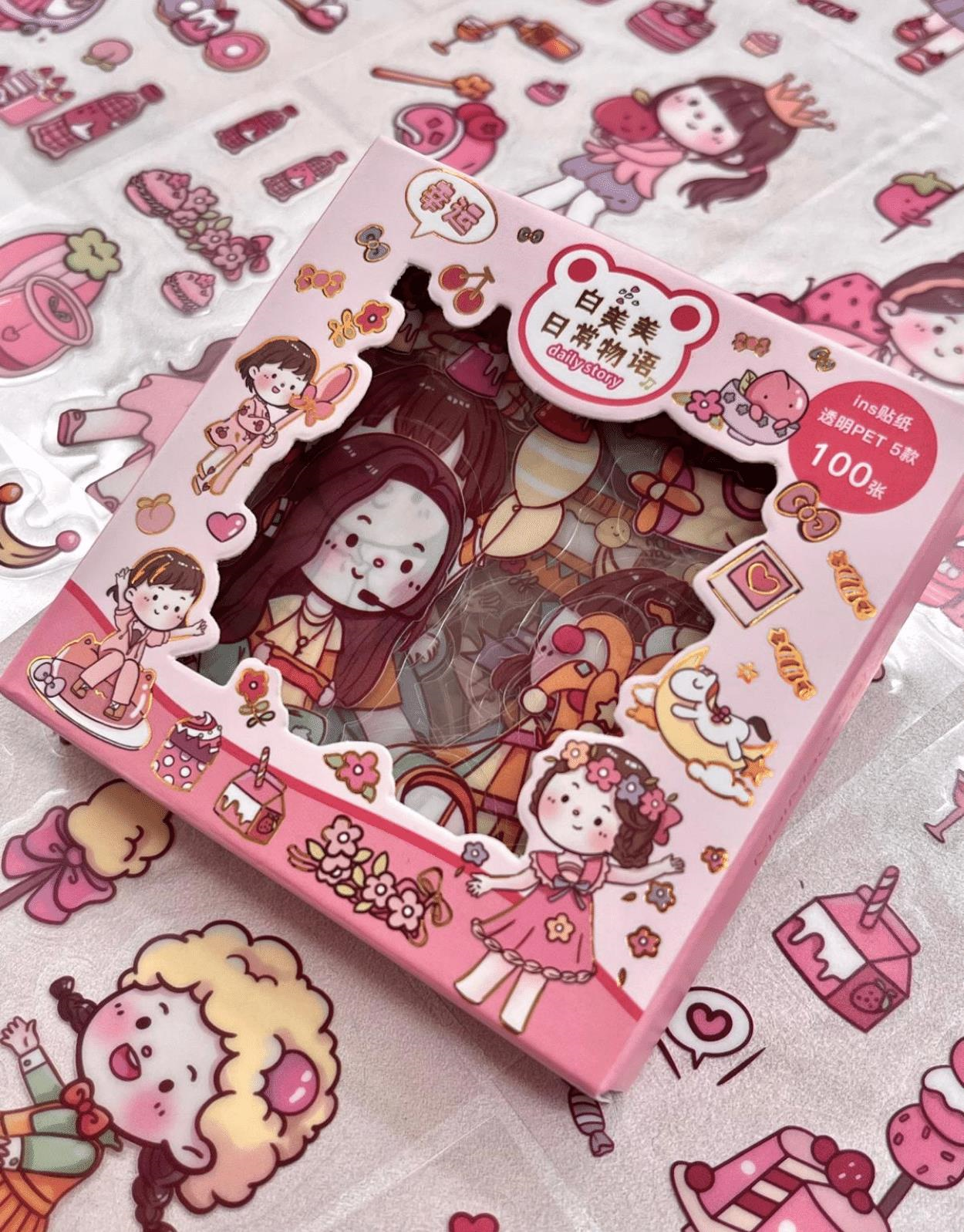 Çilek Kız ve Nefis Tatlılar 100 Yaprak 500 Adet Pembe Mini Kutu Şeffaf Pet Sticker Seti / Etiket/ Çıkartma/ Su Geçirmez