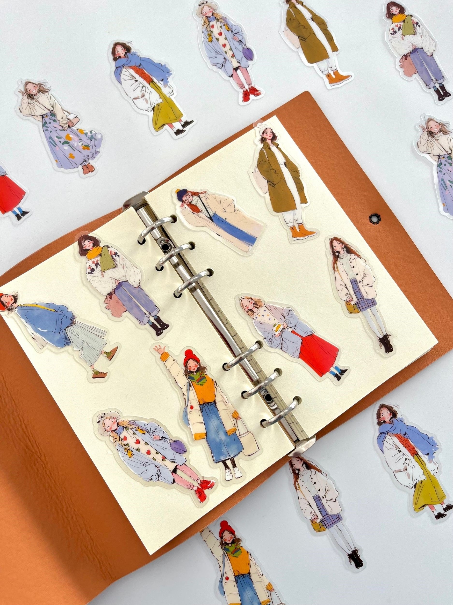 Cozy Girl Next Door Günlük Kombinli Genç Kızlar Figürlü 20 Adet Dekoratif Sticker Seti/ Etiket/Çıkartma