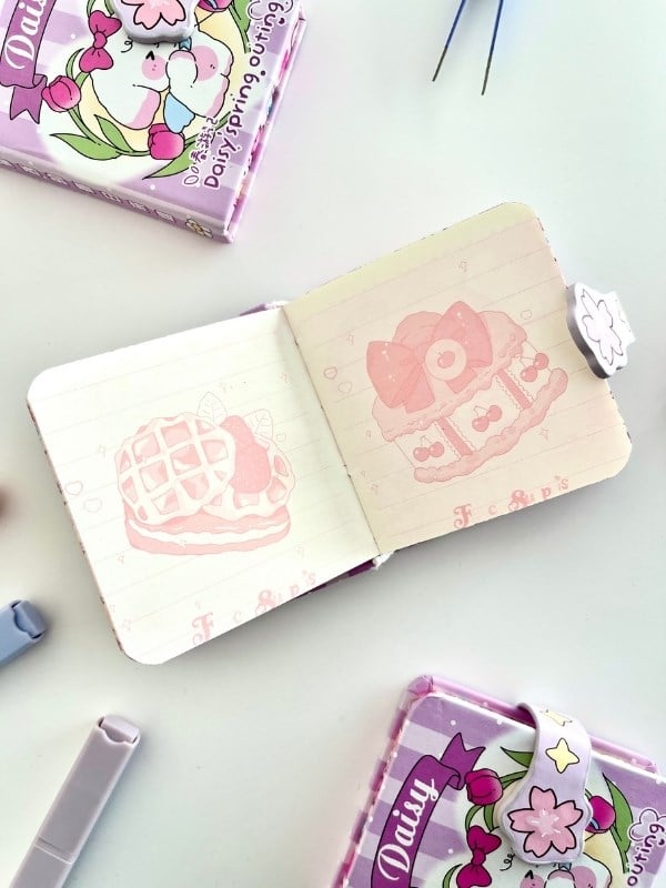 Daisy Lale Bahçesi Sert Kapaklı 130 Yaprak Renkli Mini Planlayıcı/Not Defteri/Mıknatıslı Ajanda