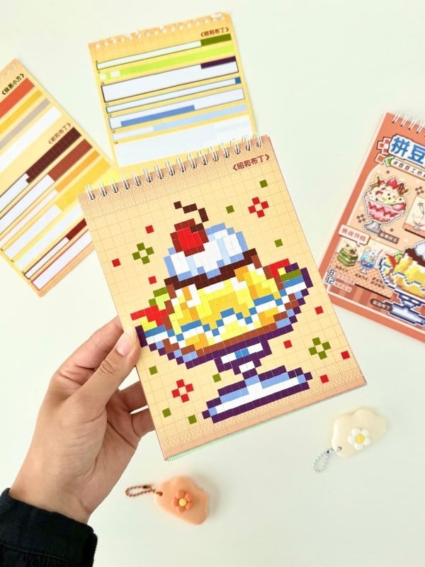 DIY 8 Farklı Tatlı Temalı Piksel Mozaik 5481 Parça Renk Kodlamalı Aktivite Defteri/Etiket/Çıkartma