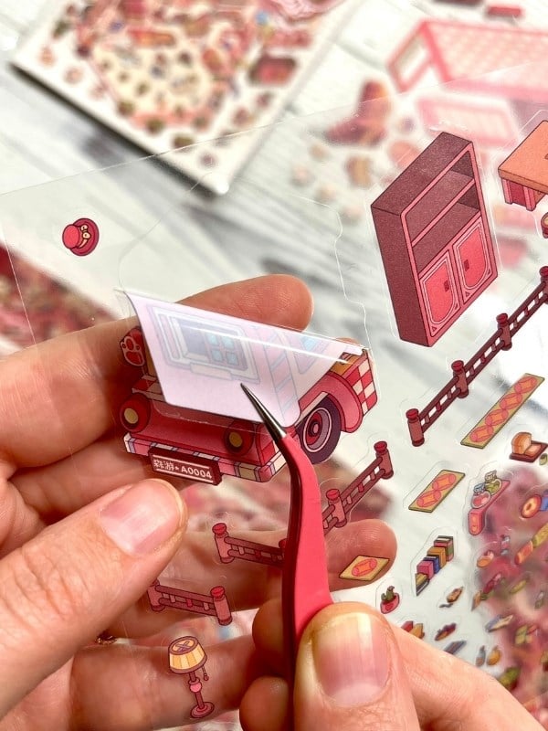 DIY Pembe Köpek Karavanı 3D Diorama İzometrik Sticker Seti/97 Adet Sticker+Karavan Kartonu