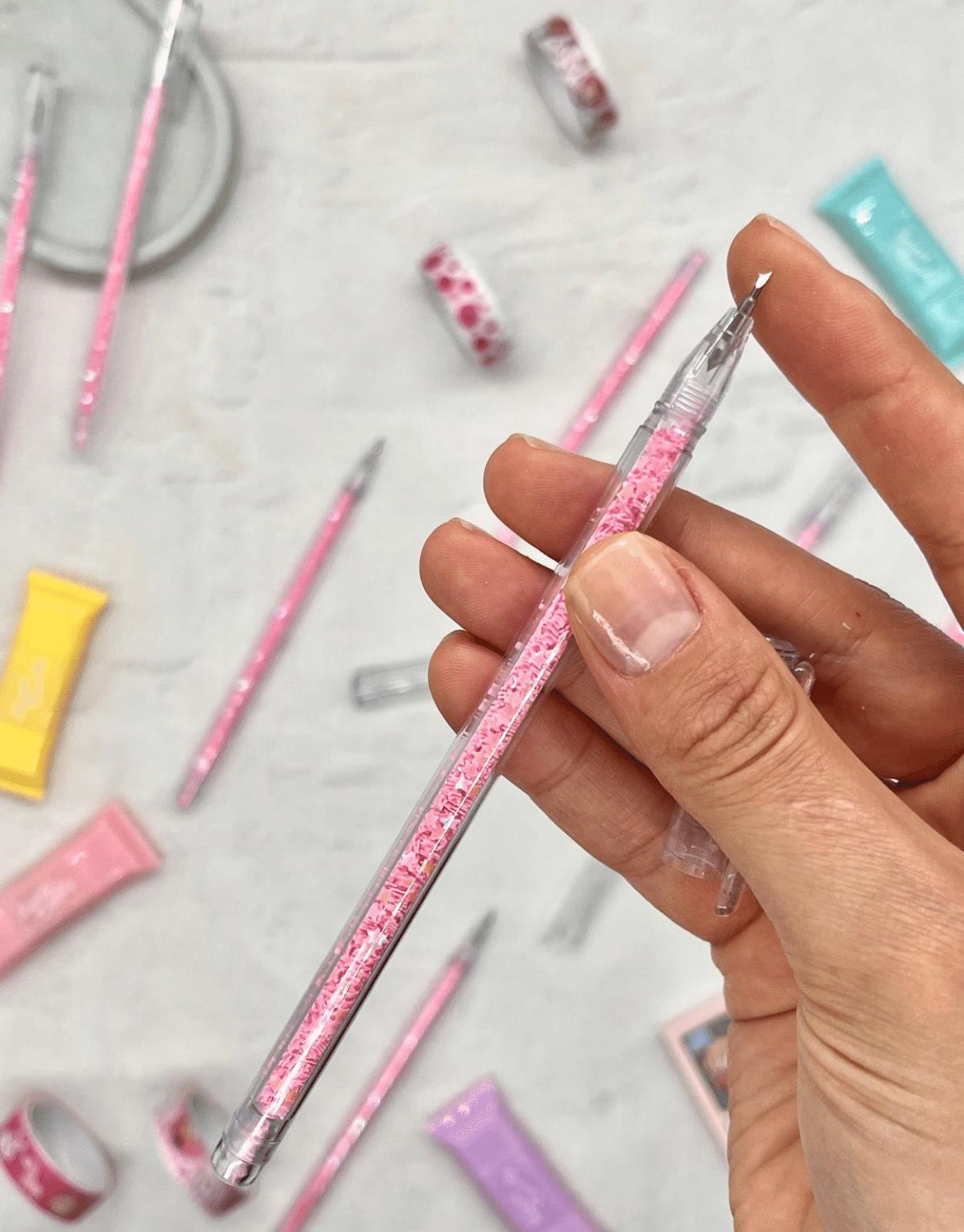 Kalem Görünümlü Pembe Pullu Çelik Uçlu Maket Bıçağı/ Sanat Bıçağı / Bullet Journal/ Washi Bant Kesen