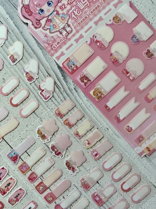 Kawaii Karakterli Açık Pembe 4 Yaprak 92 Adet Şeffaf Koruma Katmanlı Su Geçirmez Okul İsim Etiketi / Sticker / Bant 