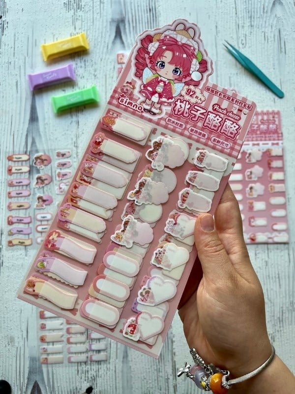 Kawaii Karakterli Koyu Pembe 4 Yaprak 92 Adet Şeffaf Koruma Katmanlı Su Geçirmez Okul İsim Etiketi / Sticker / Bant 