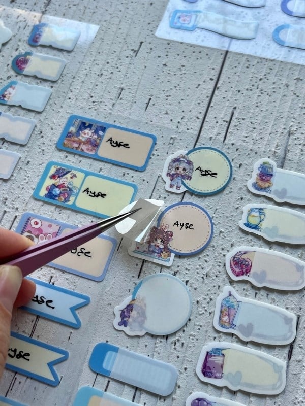 Kawaii Karakterli Mavi 4 Yaprak 92 Adet Şeffaf Koruma Katmanlı Su Geçirmez Okul İsim Etiketi / Sticker / Çıkartma / Bant 