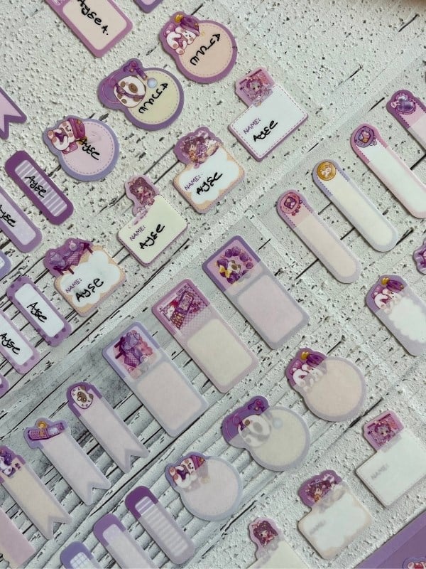 Kawaii Karakterli Mor 4 Yaprak 93 Adet Şeffaf Koruma Katmanlı Su Geçirmez Okul İsim Etiketi / Sticker / Çıkartma / Bant 