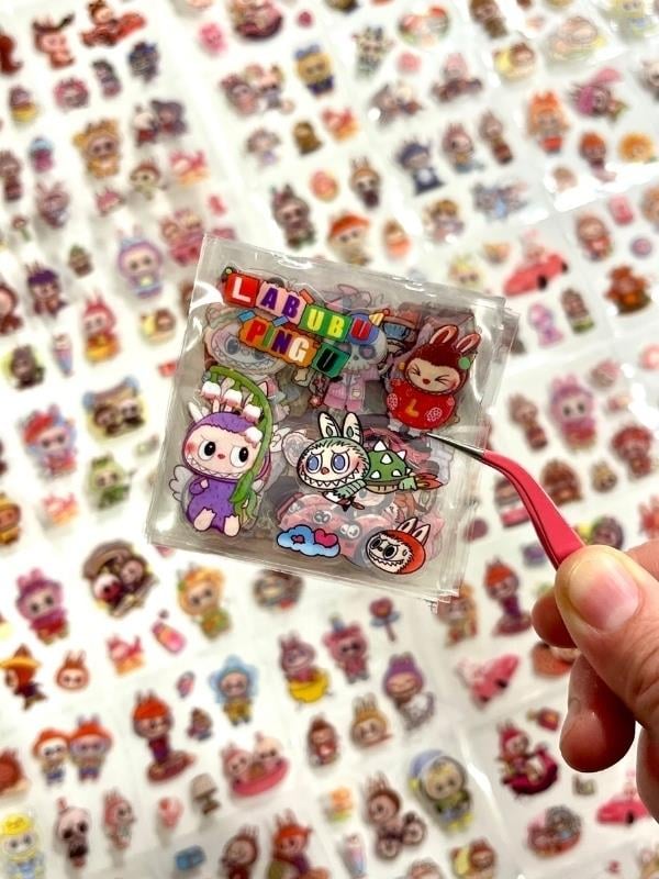 Kawaii Labubu Karakter Serisi Mor Kutu 4 Bölüm 96 Yaprak 576 Adet Sticker Seti/Etiket/Çıkartma