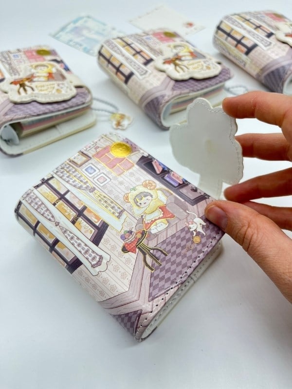 Kawaii Örgü Ören Kız ve Kedi Temalı Charmlı Mini Planlayıcı Spiralli Defter/80 Yaprak/Ajanda
