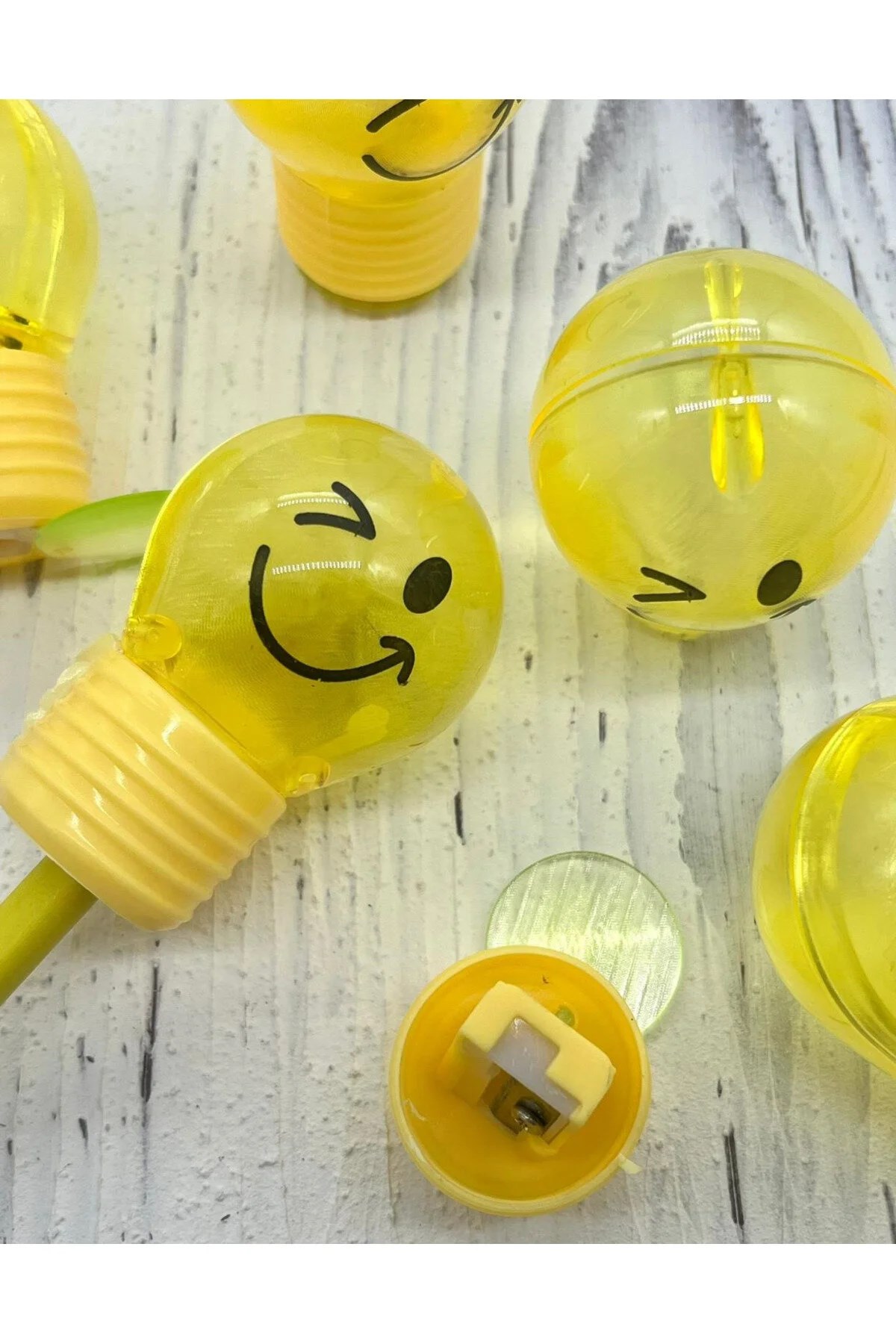 Kawaii Sarı Ampul Kalemtraş / Kalem Açacağı