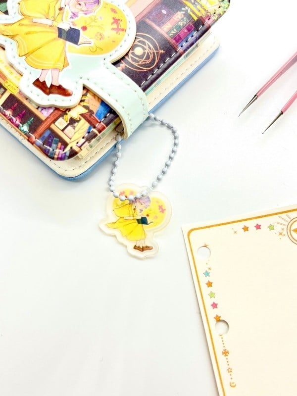 Kawaii Storybook Kitap Okuyan Kız Temalı Charmlı Mini Planlayıcı Spiralli Defter/80 Yaprak/Ajanda