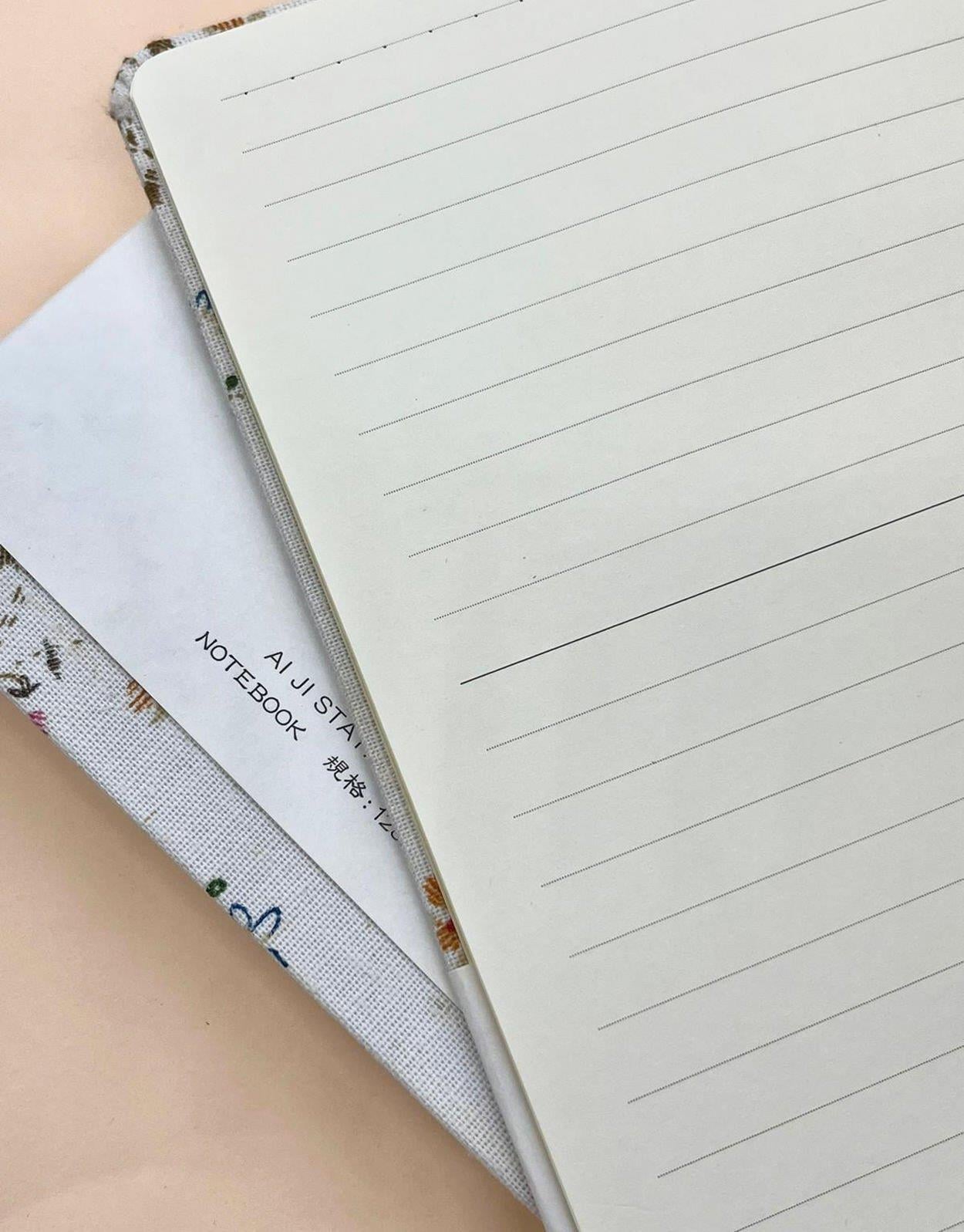 Kumaş Kapaklı Beyaz Renk Desenli  A5 Defter / Notebook