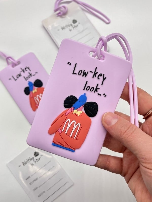 Low-key Look Çift Bölmeli Mor Renk Bavul Etiketi Bagaj Kartlığı Valiz İsimliği 10,5x7 cm