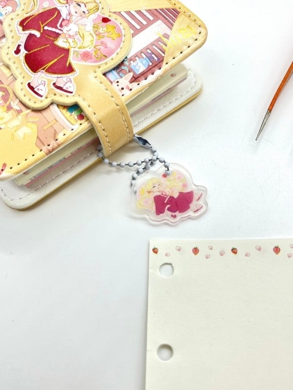 Masal Prensesi Temalı Charmlı Mini Planlayıcı Spiralli Defter/80 Yaprak/Mıknatıslı Ajanda