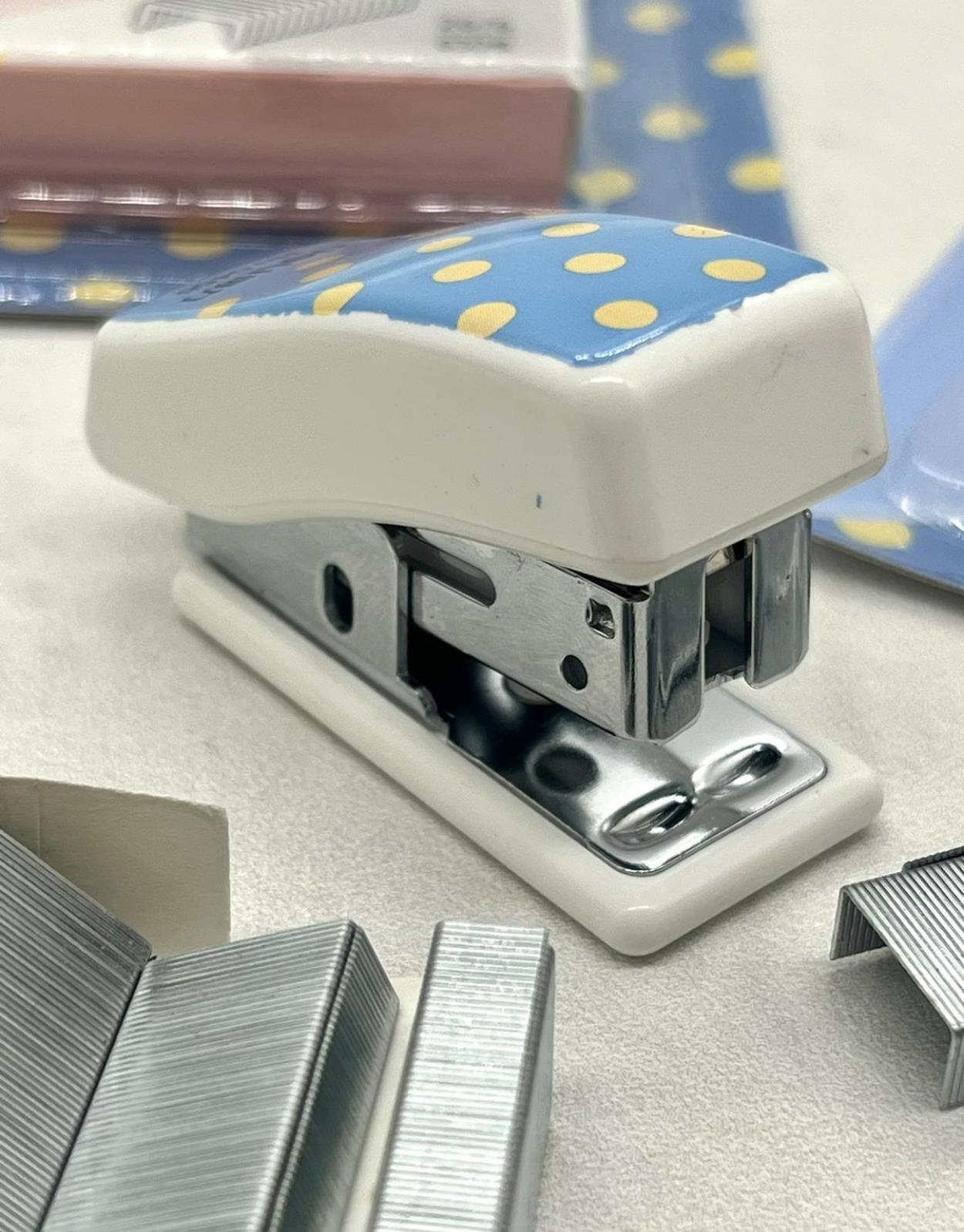 Mini Sarı Puantiye Desenli Beyaz Zımba