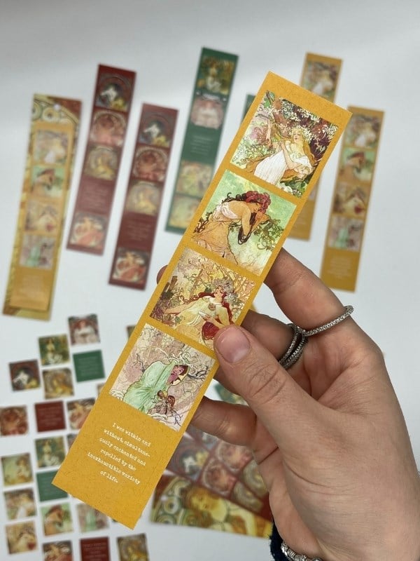 Mucha Art Gallery Tablo ve Mottolu 6 Yaprak 30 Adet Sticker Set/Etiket/Çıkartma/Bullet Journal