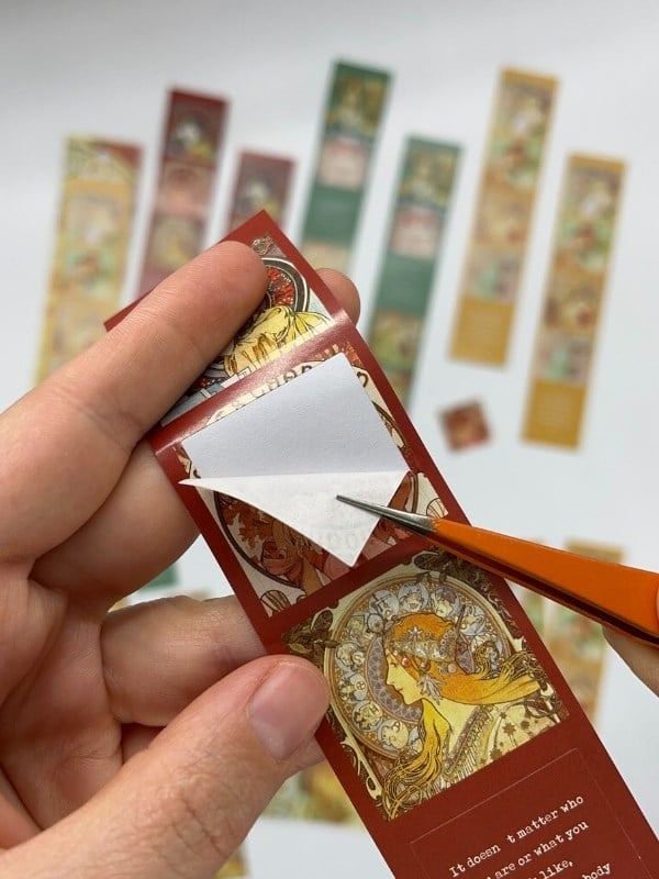 Mucha Art Gallery Tablo ve Mottolu 6 Yaprak 30 Adet Sticker Set/Etiket/Çıkartma/Bullet Journal