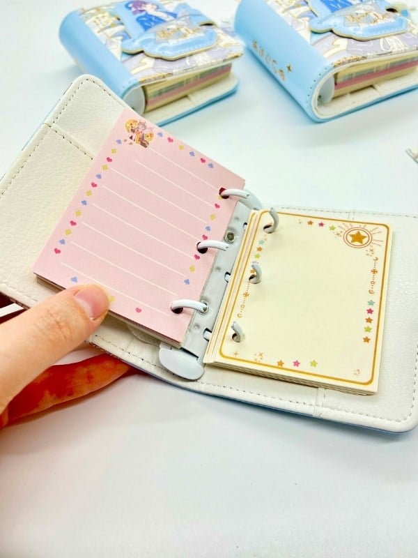 Pastel Mavi Anime Kız Temalı Charmlı Mini Planlayıcı Spiralli Defter/80 Yaprak/Mıknatıslı Ajanda