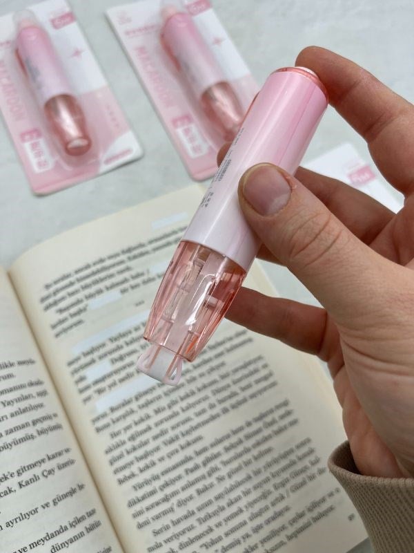 Pembe Kalem Görünümlü Klikli Daksil/ Düzeltme Şeridi/Düzeltme Bandı/Tipeks/Tipex