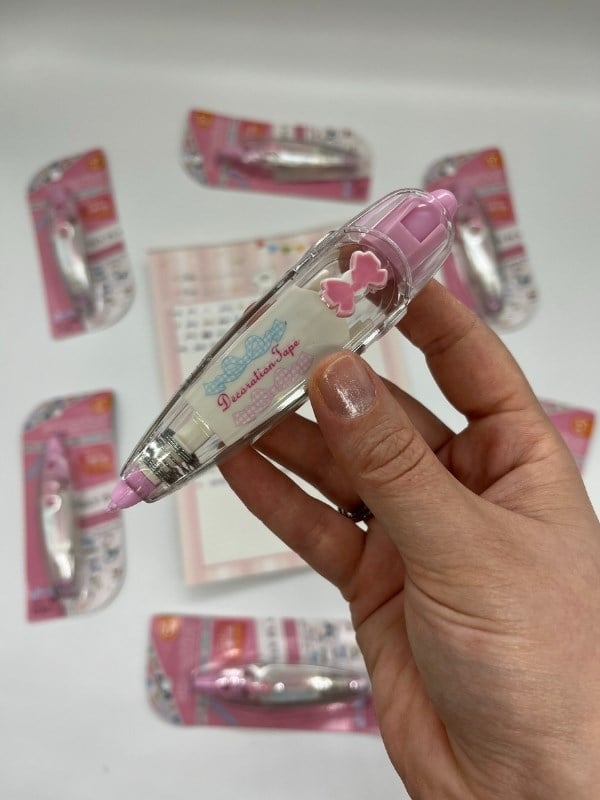 Pembe Kurdele Desenli Süsleme Bandı/Tipeks/Tipex/Şerit Daksil/Düzeltme Bandı/Şerit Düzeltici