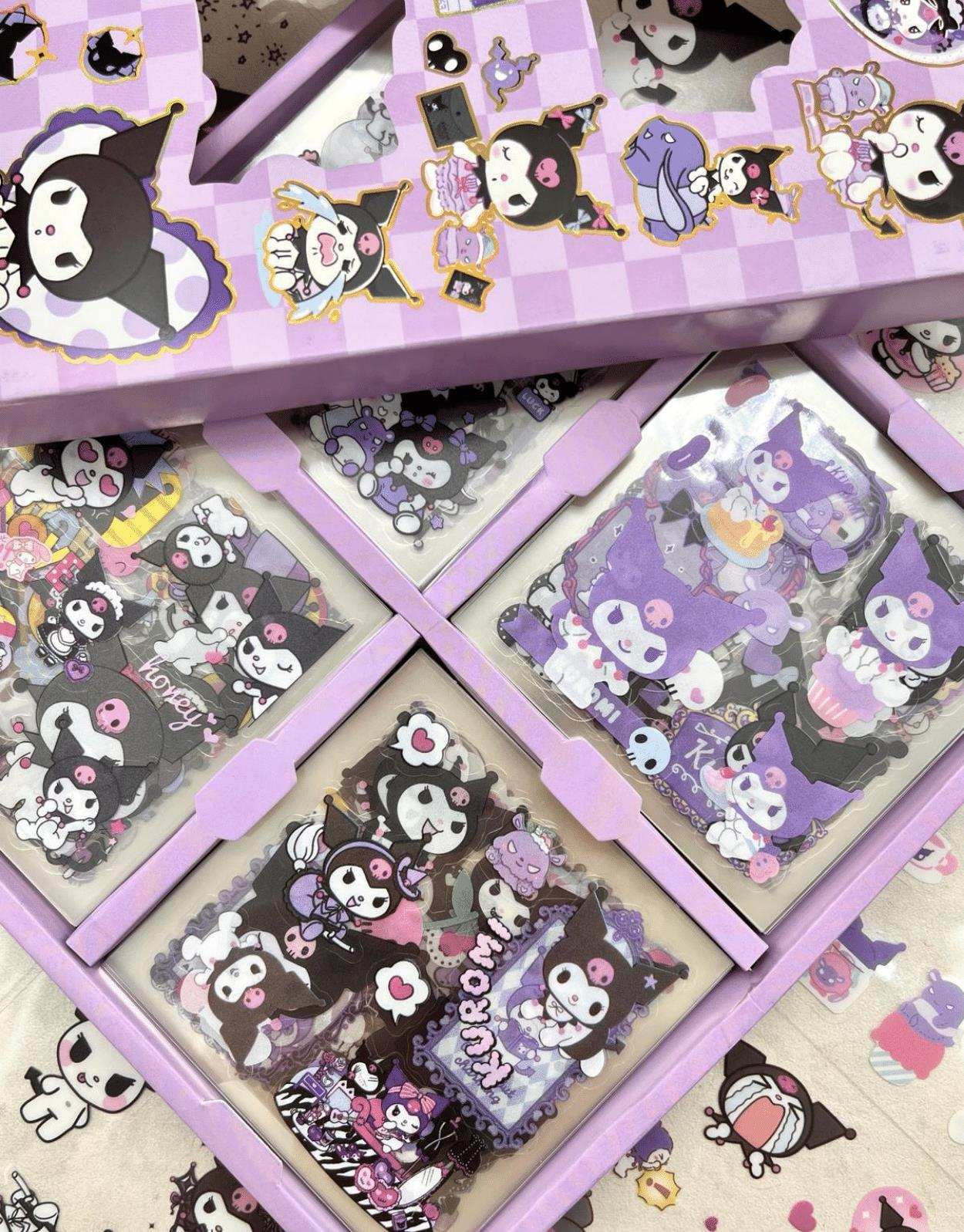 Sanrio Kuromi Karakterli 4 Bölümlü 100 Yaprak 500 Adet Mor Kutu Şeffaf Pet Sticker Seti / Etiket / Çıkartma/ Bullet Journal